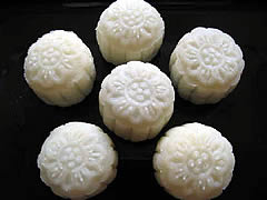 Snow White Mooncakes